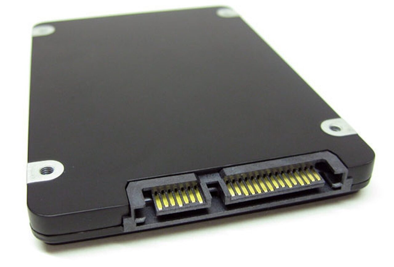 Ssd 2.5 sata iii. Твердотельный накопитель Fujitsu s26361-f5700-l240. SSD 2.5 SATA. Твердотельный накопитель Fujitsu s26361-f5670-l960. Жесткий диск Fujitsu s26361-f3907-l200.